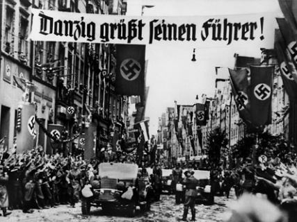 Photo of Nazi's moving in to Poland